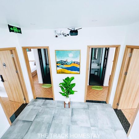 The Track Homestay - Near Bai Dai Beach Cam Lam Exteriör bild