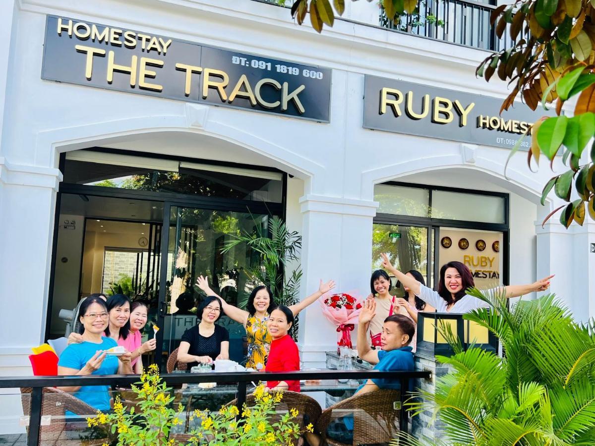 The Track Homestay - Near Bai Dai Beach Cam Lam Exteriör bild